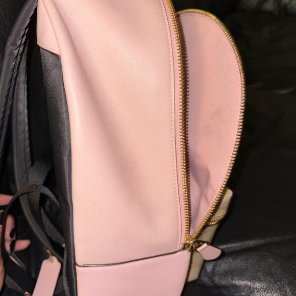 COACH BACKPACK - Picture 5 of 7